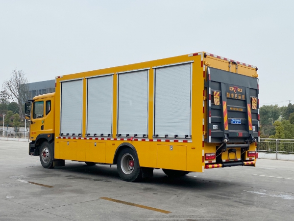东风D9救险车